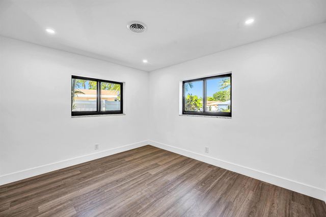 1120 SE 9th Avenue, Pompano Beach, FL 33060