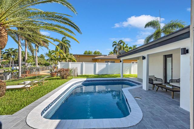 1120 SE 9th Avenue, Pompano Beach, FL 33060