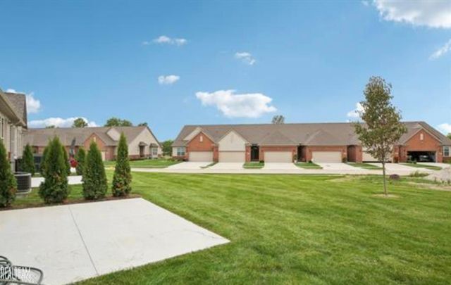 48810 Birmingham Drive, Chesterfield, MI 48047
