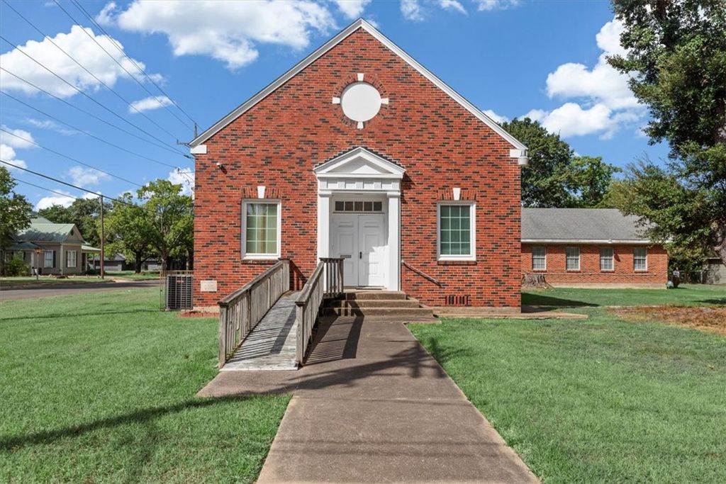 530 Church Street, Navasota, TX 77868 — photo 2