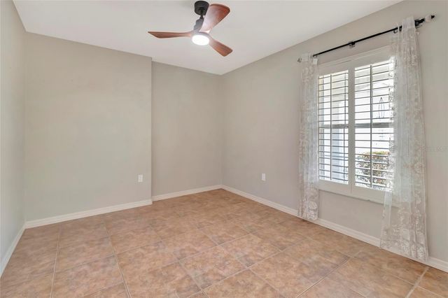 106 FAIRWAY CIRCLE, Umatilla, FL 32784