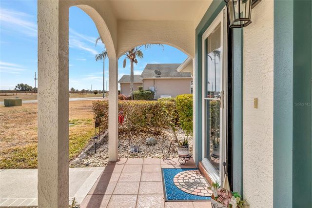 106 FAIRWAY CIRCLE, Umatilla, FL 32784