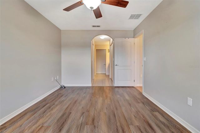 106 FAIRWAY CIRCLE, Umatilla, FL 32784