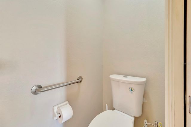 106 FAIRWAY CIRCLE, Umatilla, FL 32784