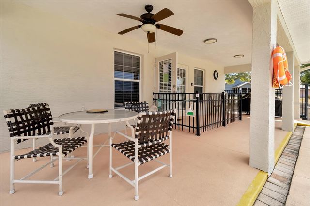 106 FAIRWAY CIRCLE, Umatilla, FL 32784