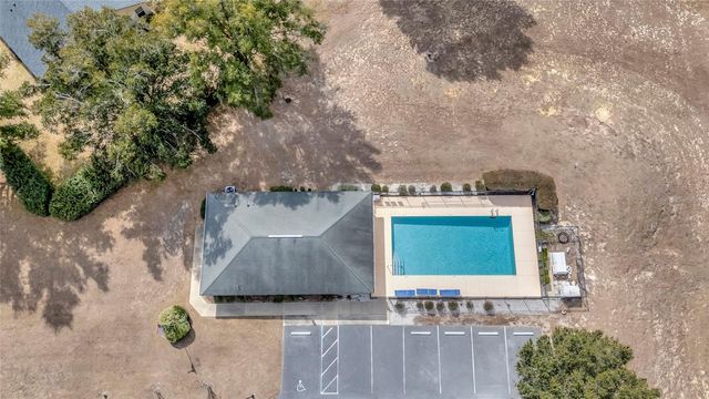 106 FAIRWAY CIRCLE, Umatilla, FL 32784