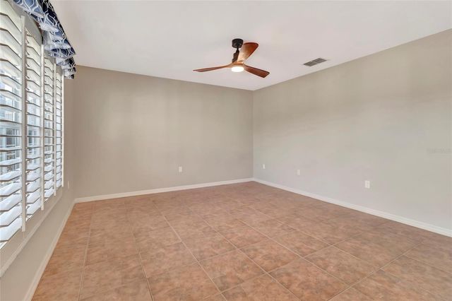 106 FAIRWAY CIRCLE, Umatilla, FL 32784