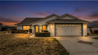 106 FAIRWAY CIRCLE, Umatilla, FL 32784