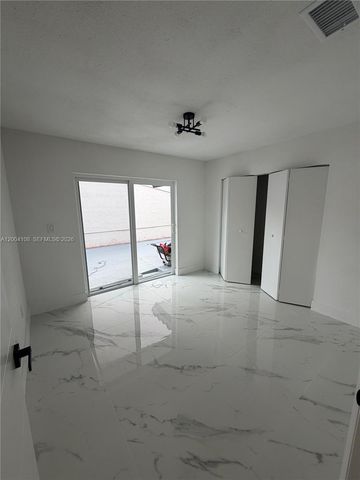 8981 SW 5th Ln, Miami, FL 33174