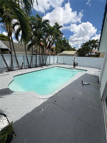 8981 SW 5th Ln, Miami, FL 33174