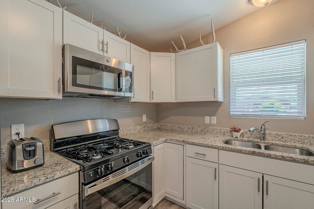 10951 N 91ST Avenue 32, Peoria, AZ 85345