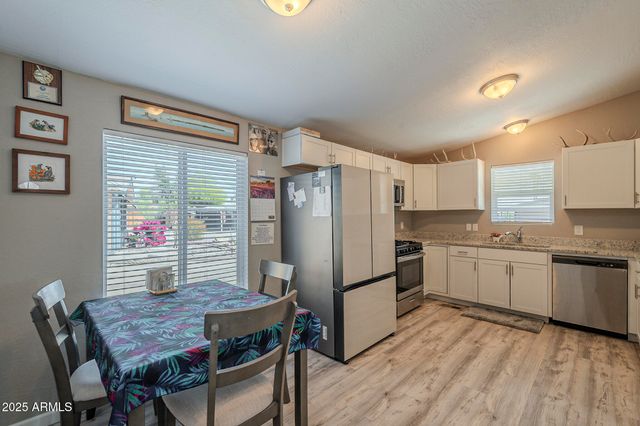 10951 N 91ST Avenue 32, Peoria, AZ 85345