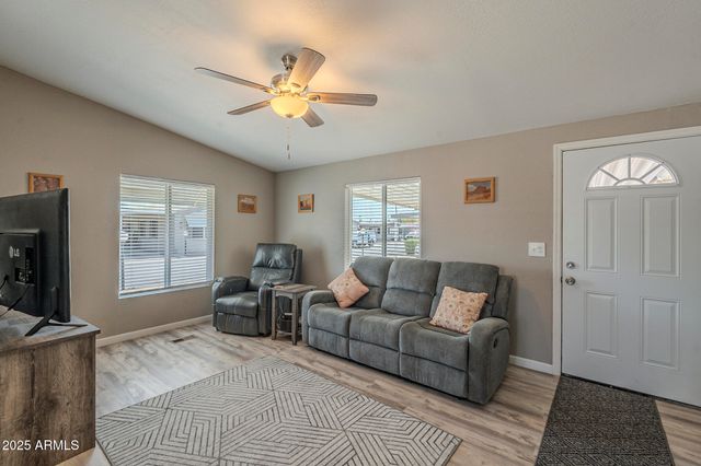 10951 N 91ST Avenue 32, Peoria, AZ 85345