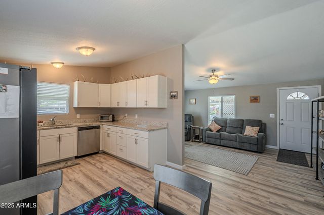 10951 N 91ST Avenue 32, Peoria, AZ 85345