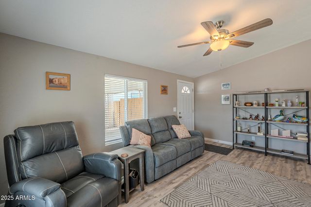 10951 N 91ST Avenue 32, Peoria, AZ 85345