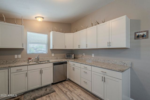 10951 N 91ST Avenue 32, Peoria, AZ 85345