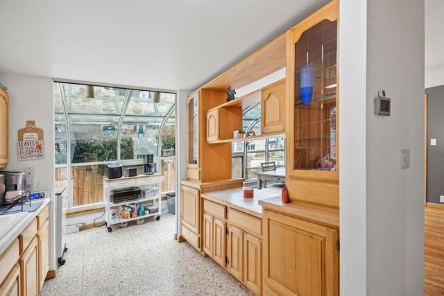 1139 White Rock AVENUE, Waukesha, WI 53186