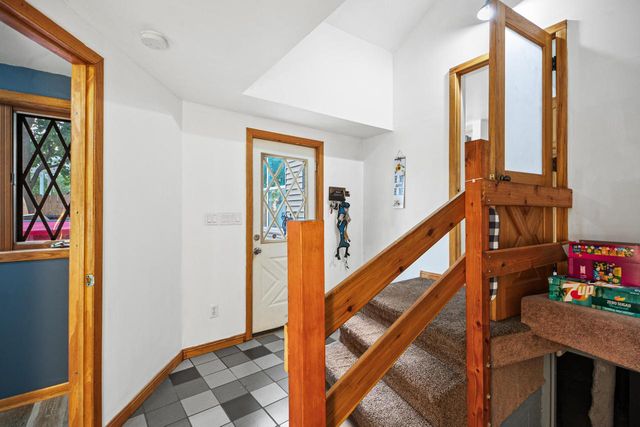 1139 White Rock AVENUE, Waukesha, WI 53186