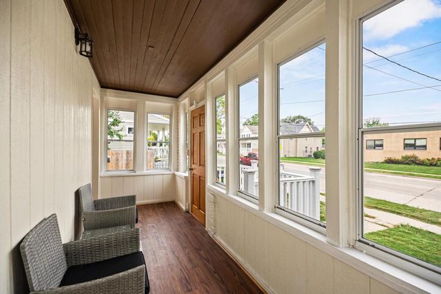 1139 White Rock AVENUE, Waukesha, WI 53186