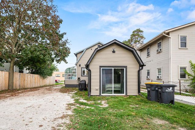 1139 White Rock AVENUE, Waukesha, WI 53186