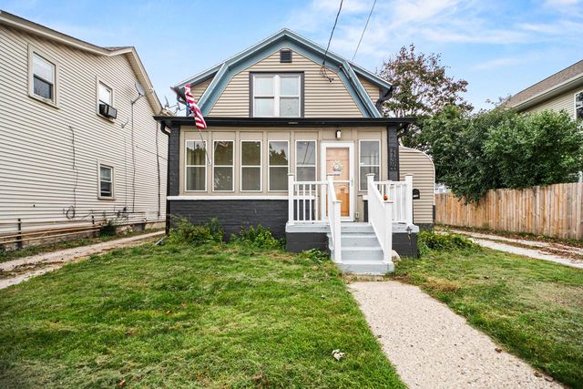 1139 White Rock AVENUE, Waukesha, WI 53186