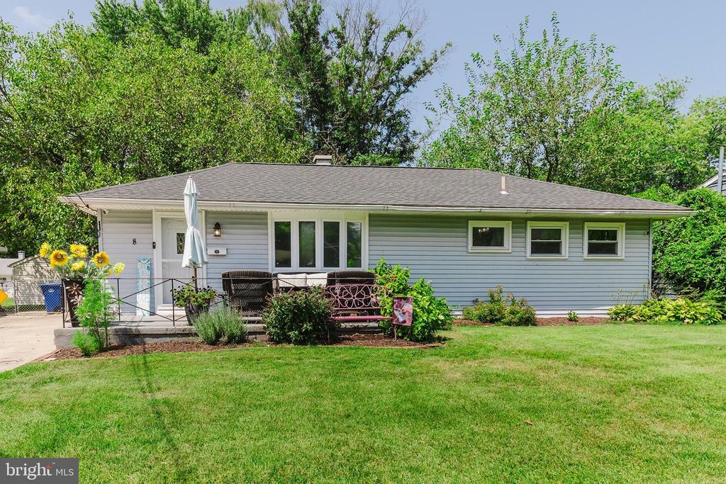 8 HOLLYBROOK AVE, Lumberton, NJ 08048