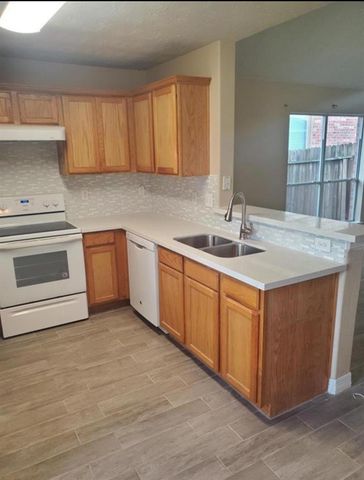 171 Horn Court, Baytown, TX 77523