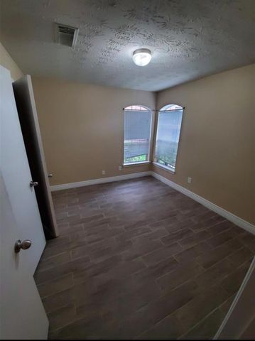 171 Horn Court, Baytown, TX 77523