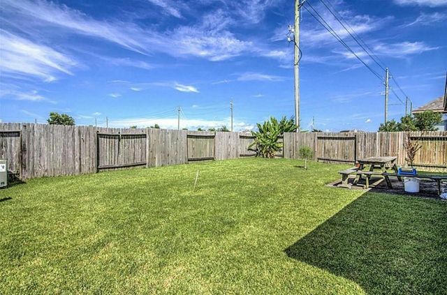 171 Horn Court, Baytown, TX 77523