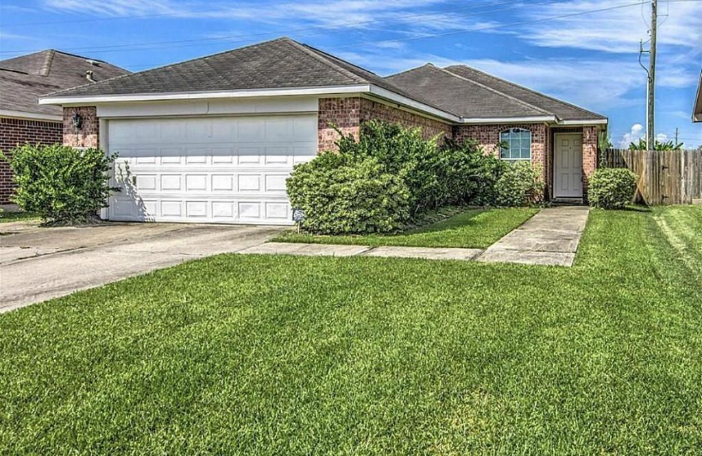 171 Horn Court, Baytown, TX 77523