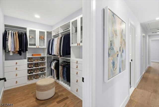 34 Zazzetti St, Waldwick Boro, NJ 07463