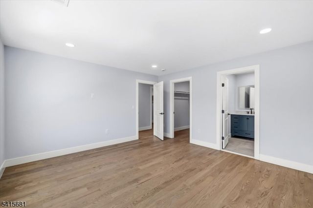 34 Zazzetti St, Waldwick Boro, NJ 07463