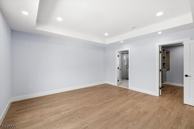 34 Zazzetti St, Waldwick Boro, NJ 07463