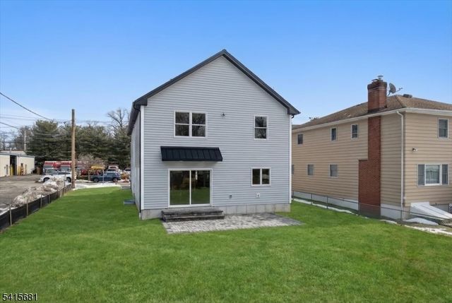 34 Zazzetti St, Waldwick Boro, NJ 07463