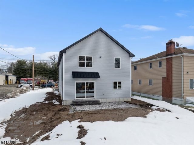 34 Zazzetti St, Waldwick Boro, NJ 07463