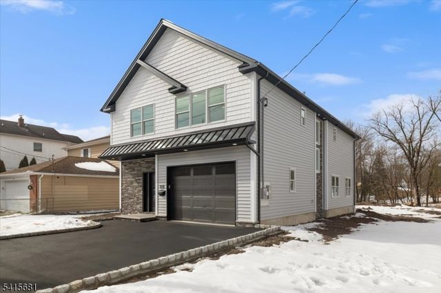 34 Zazzetti St, Waldwick Boro, NJ 07463