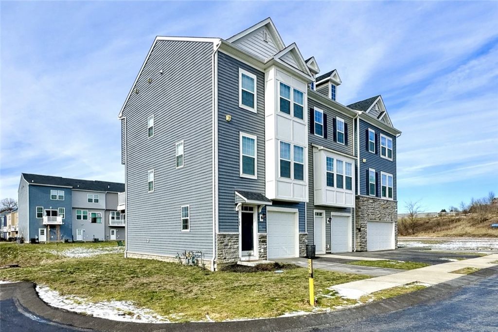 Image 2 of property listing at 105 Union Way, Jackson Twp, PA 16037