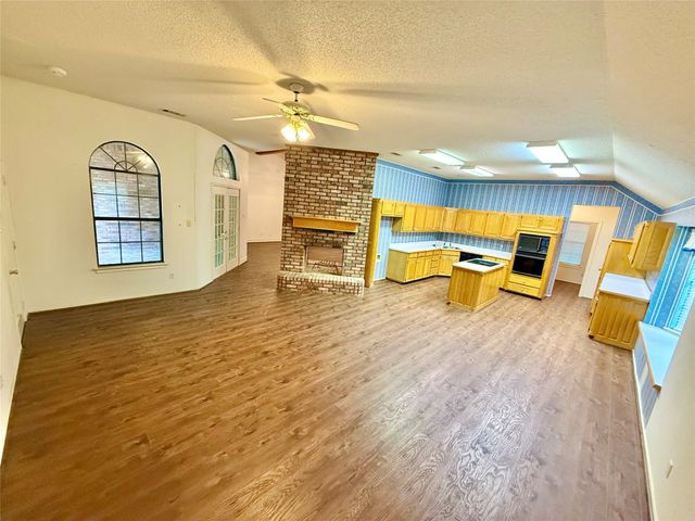2103 Pecan Street, Bonham, TX 75418