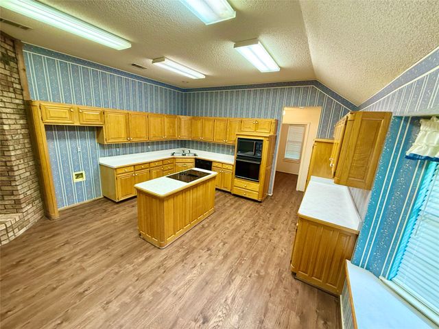 2103 Pecan Street, Bonham, TX 75418