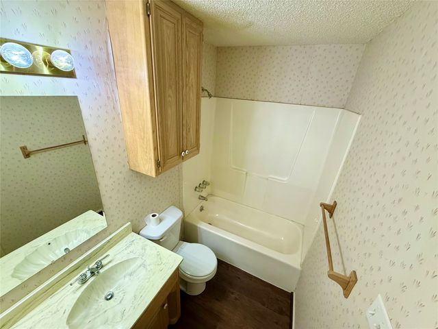 2103 Pecan Street, Bonham, TX 75418