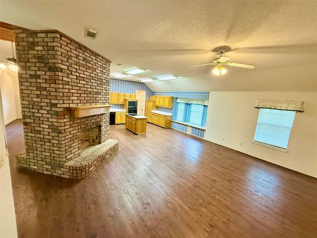 2103 Pecan Street, Bonham, TX 75418