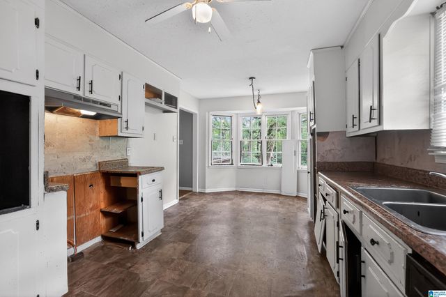 600 COUNTRY VIEW TERRACE, Center Point, AL 35215
