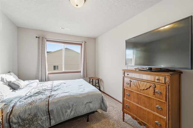 1401 N 6th Street 3, Indianola, IA 50125