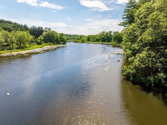 13 Shore Ave, Maynard, MA 01754