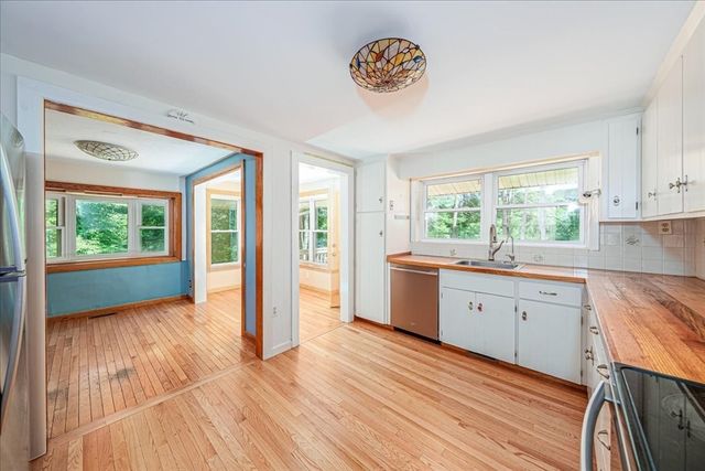 13 Shore Ave, Maynard, MA 01754