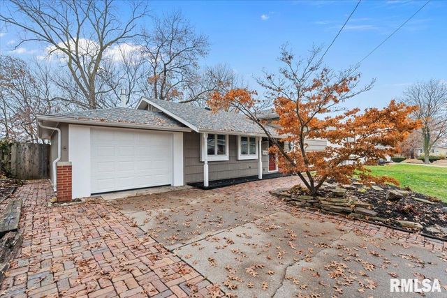 1520 Parklane Dr Drive, Bettendorf, IA 52722