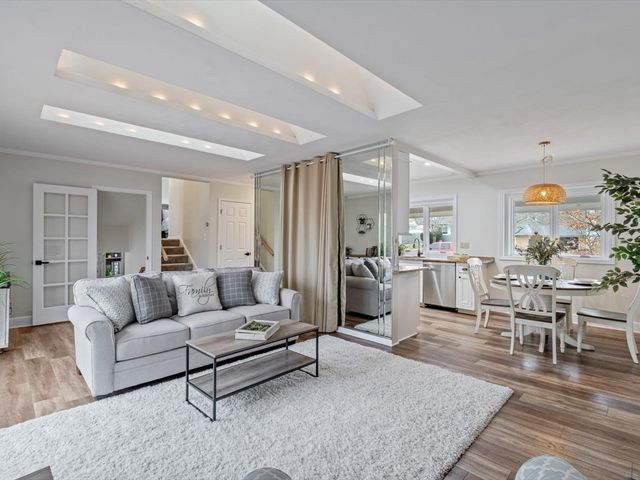 1520 Parklane Dr Drive, Bettendorf, IA 52722