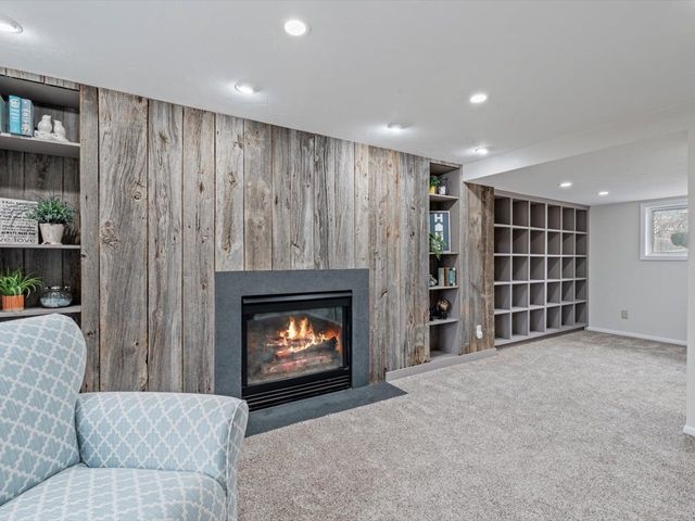 1520 Parklane Dr Drive, Bettendorf, IA 52722