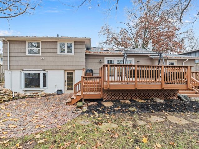 1520 Parklane Dr Drive, Bettendorf, IA 52722