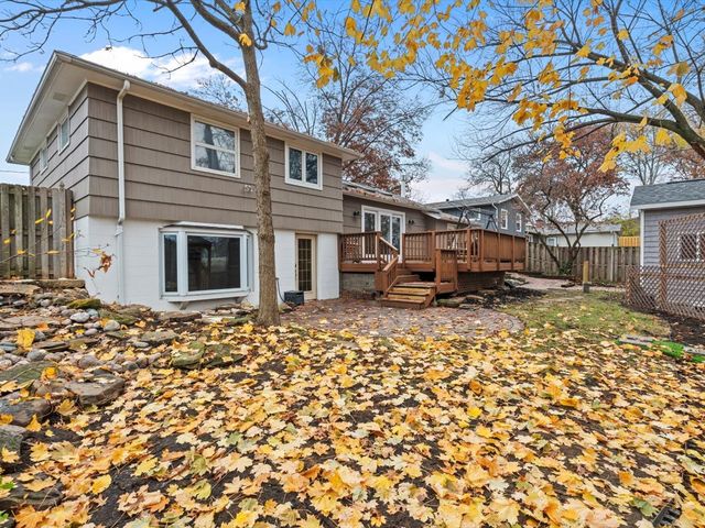 1520 Parklane Dr Drive, Bettendorf, IA 52722